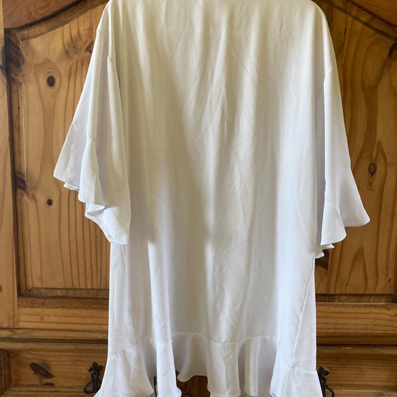 Birdy Grey White Robe - Picture 6 of 9